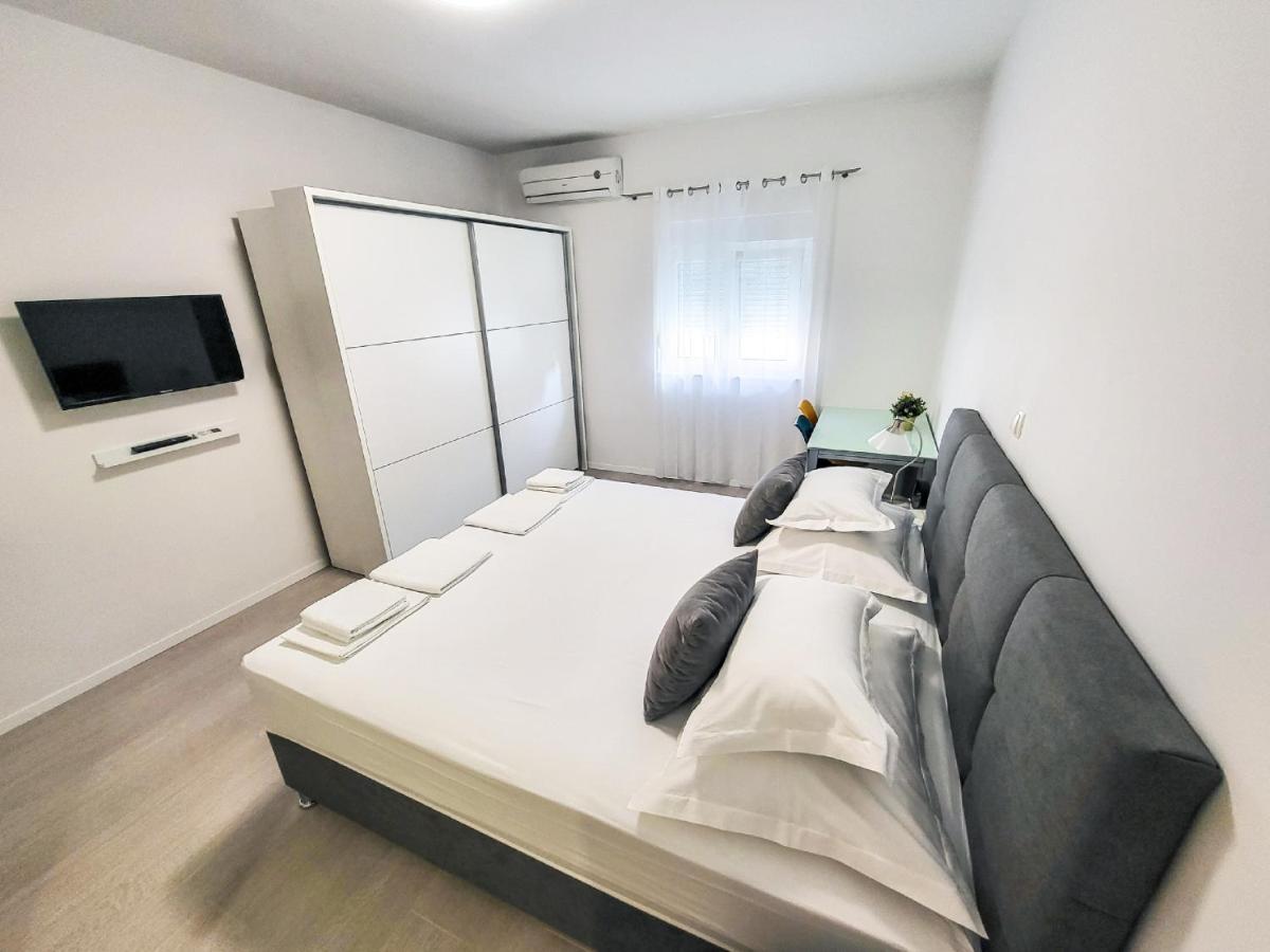 Guest house &